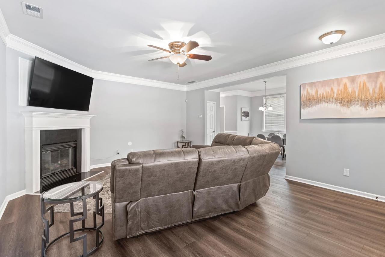 Calming Grey Townhouse With Jacuzzi Bathtub Βίλα Ατλάντα Εξωτερικό φωτογραφία