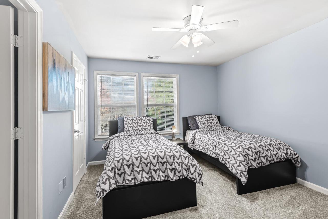 Calming Grey Townhouse With Jacuzzi Bathtub Βίλα Ατλάντα Εξωτερικό φωτογραφία